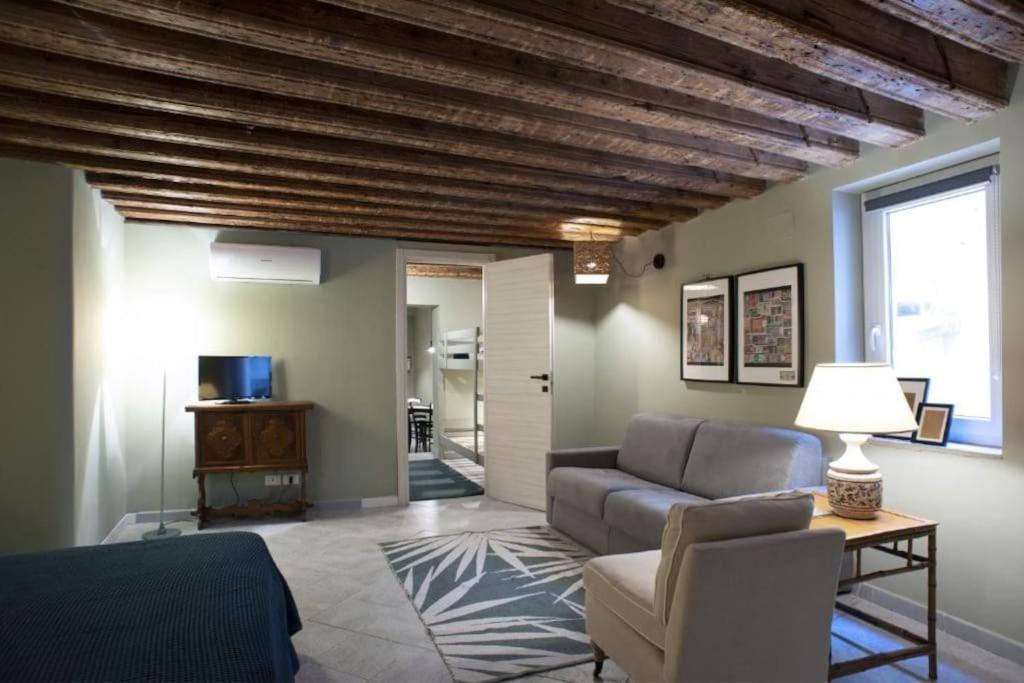 Central, Family-Friendly, Washing Machine, 200M To Aquarium And Metro, 300 Mbps Internet Genova Eksteriør bilde